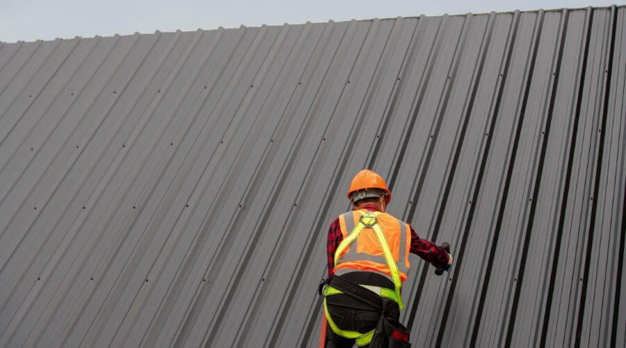 Professional gutter cleaning in Nash, OK